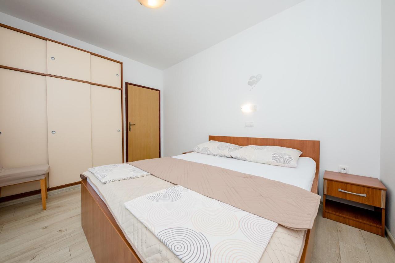 Zeljko Apartmani Лопар Екстер'єр фото