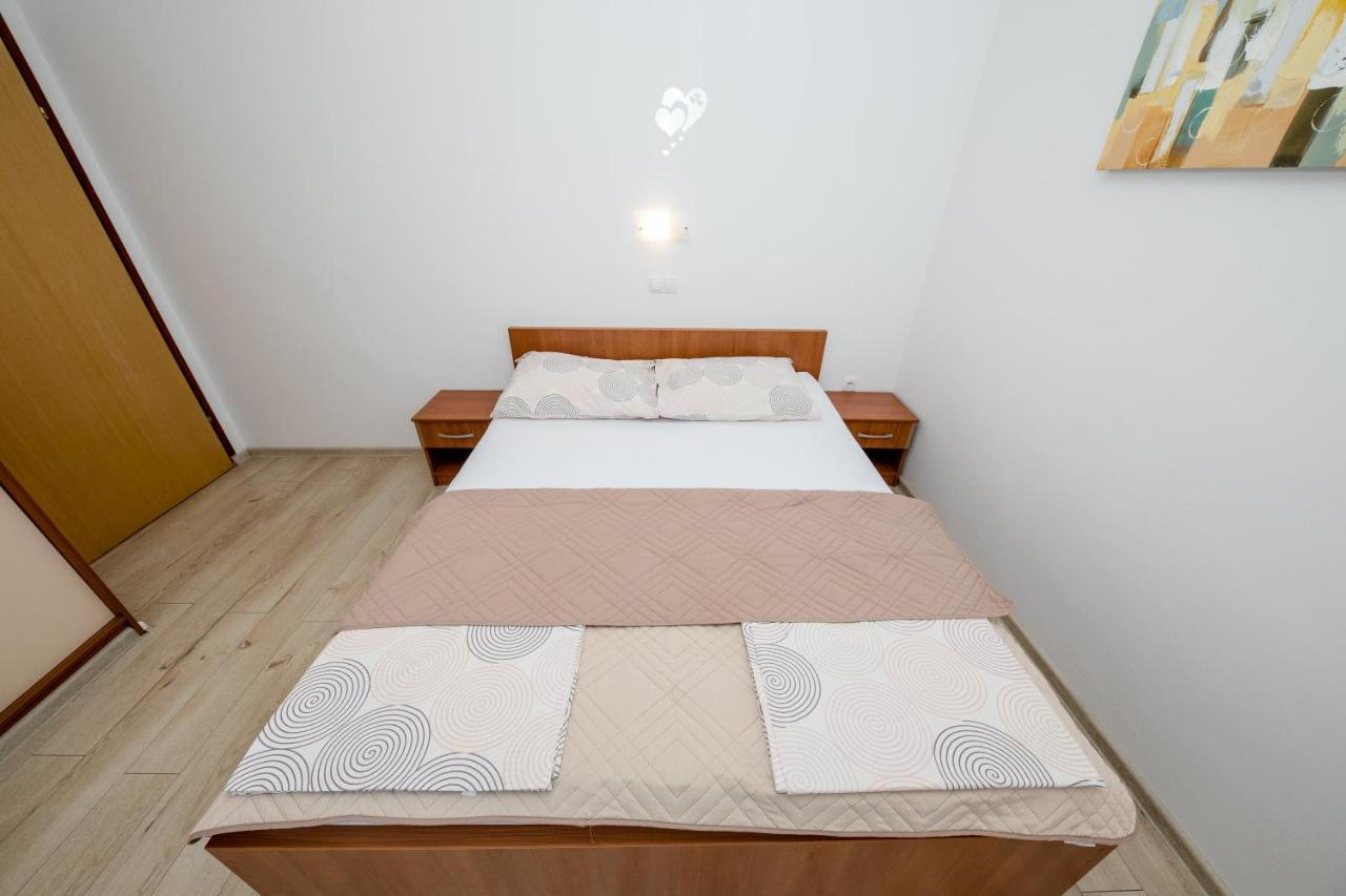 Zeljko Apartmani Лопар Екстер'єр фото